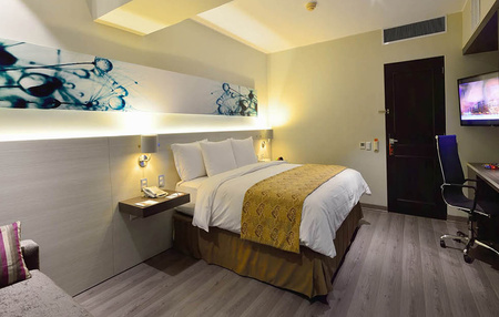 Sol de Oro Hotel & Suites