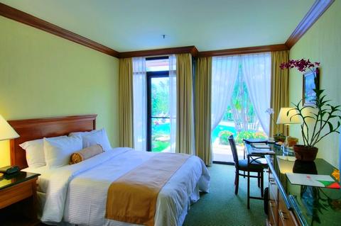 Wyndham Herradura & Convention Center