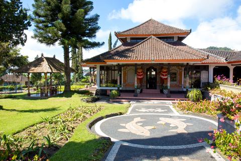 Pura Ulun Danu Bratan Temple Indonesia
