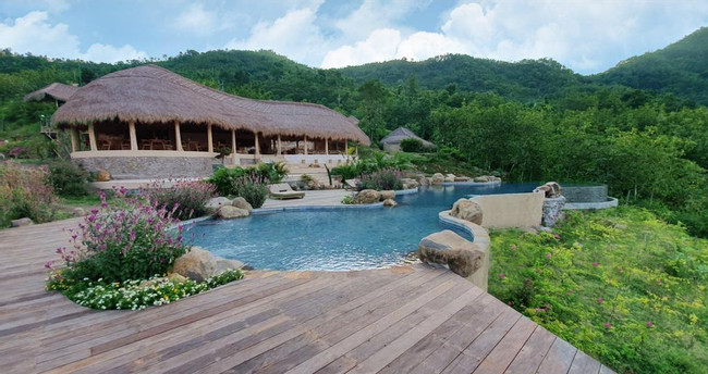 Mathis Lodge photo