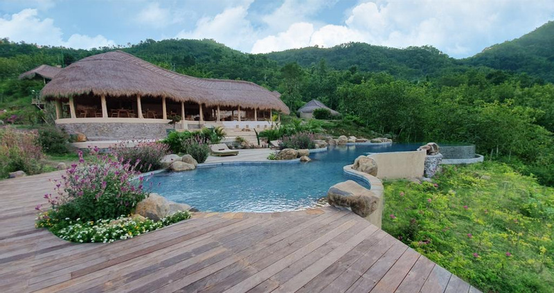 Mathis Lodge photo