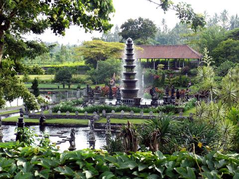 Tirta Gangga Water Palace Tour Indonesia