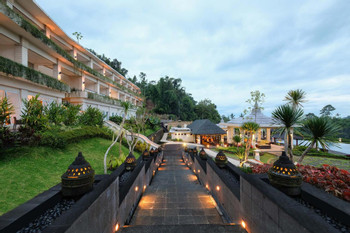 Saranam Resort photo 2