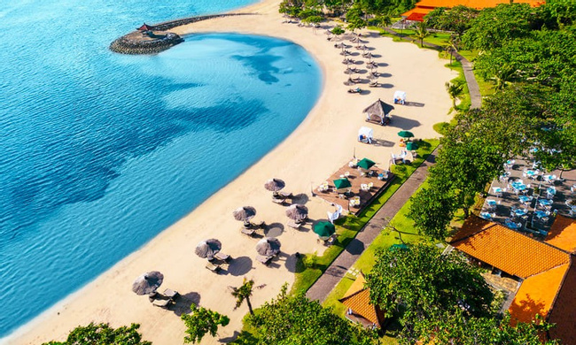 Bali Tropic Resort & Spa Photo