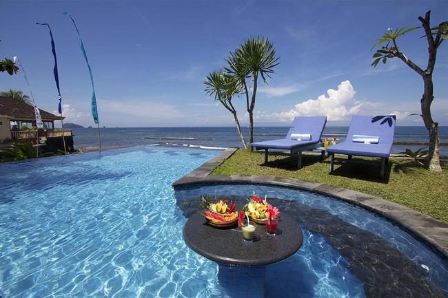Bay Shore Villas Candidasa Photo