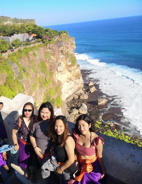 Beach Club and Uluwatu Temple Indonesia