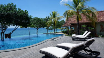 Blue Harbor Beach Front Villa And Resto photo 4