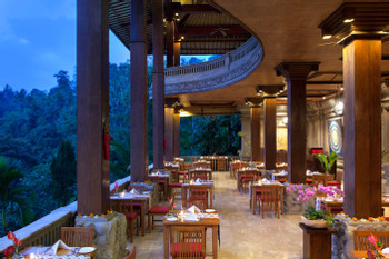 The Royal Pita Maha Resort 