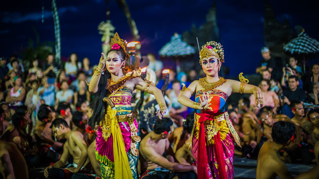 Ubud Cultural Dance Performance Photo