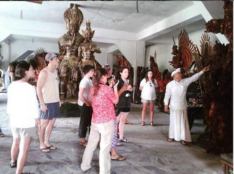 Balinese Society Snapshot