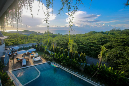 Padang Padang Inn