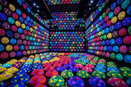 teamlab planets