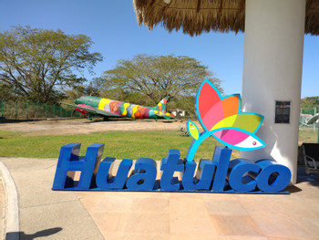 Huatulco International Airport HUX photo 3