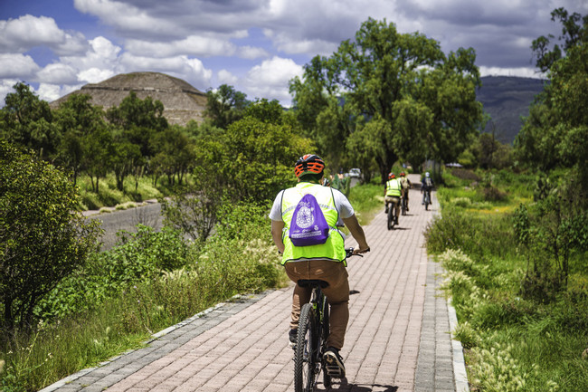 Teotihuacán Immersion: Pyramids, Paths & Ancient Practices photo