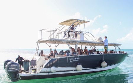 Isla Contoy and Isla Mujeres photo 2