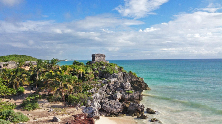 Explore the Ancient City of Tulum photo