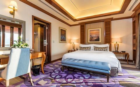 Chatrium Hotel Royal Myanmar