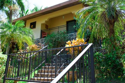 Seagull Cove Resort Panama