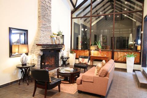 The Riverside Inn Panama