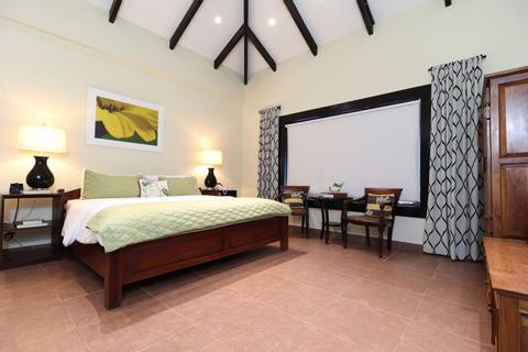 The Riverside Inn Panama