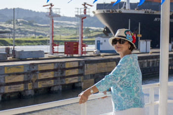 Tour Pacific Queen en el Canal de Panamá photo 5