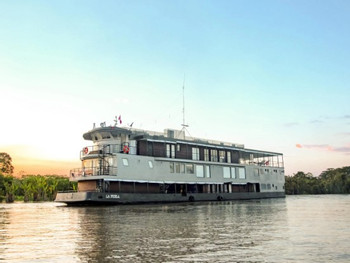 La Perla Amazon Cruise photo 5