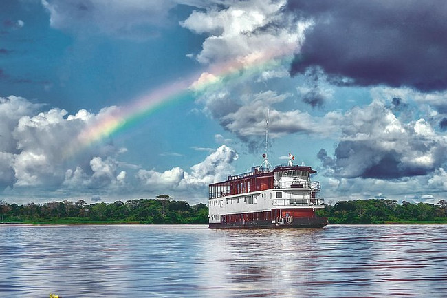 La Perla Amazon Cruise photo