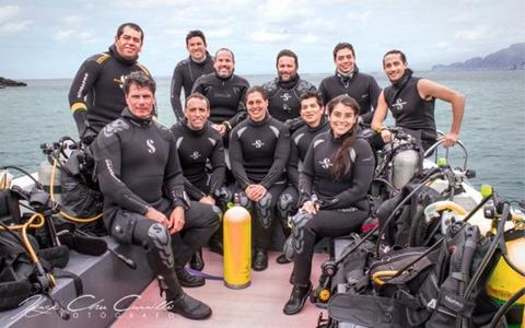 Dives for Certified Divers in Pucusana Peru