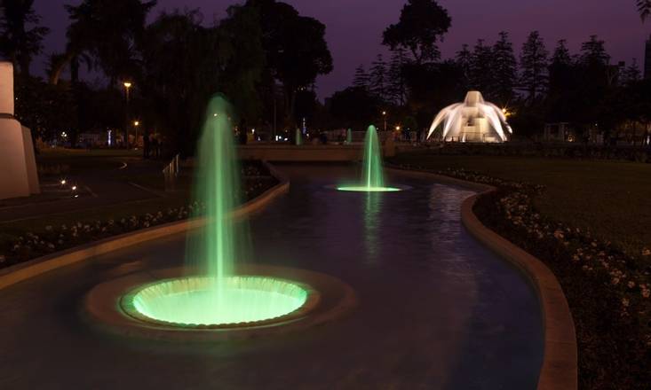 Fountains of Lima and Dinner Show, Peru