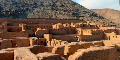 Tour to Tambo Colorado Peru