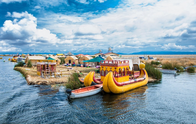 Uros Floating Islands Half Day Tour Photo