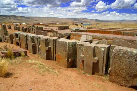 Dìa Completo: La Paz -Tiwanaku-Desaguadero - Puno Peru