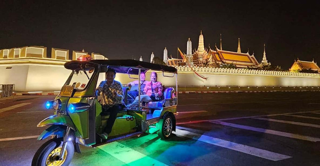 Bangkok Best Eats Midnight Food Joined-Tour By Tuk Tuk photo