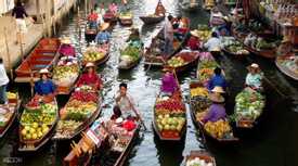 Half Day Maeklong Train Market & Damnoen Saduak Floating Market
