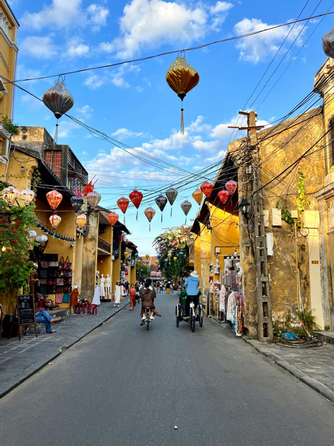 Southeast Asia Highlights Tour