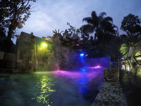 2-in-1 Volcano Hike & Paradise Hot Springs Costa Rica