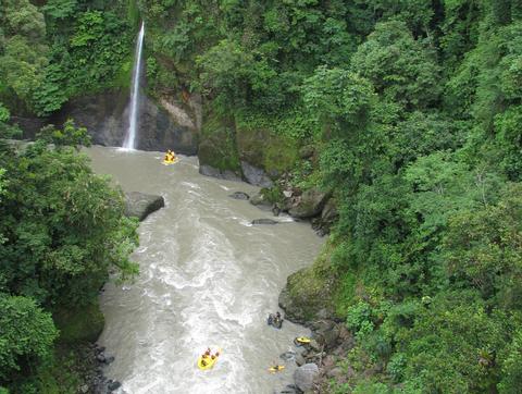 Cuatro días de rafting en el Río Pacuare Costa Rica