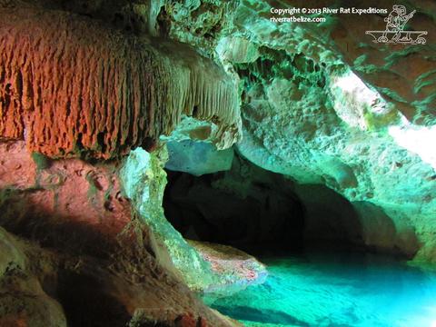 Cueva Actun Tunichil Muknal Belize
