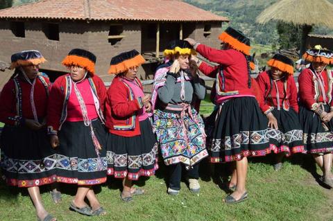 Amaru Community, Llama Farm, and Pisaq Market Peru