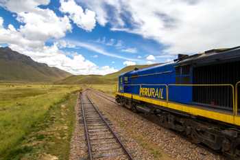 Titicaca Deluxe Train - Cusco to Puno