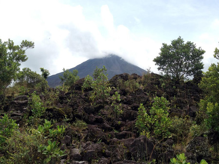 Caminata histórica al Volcán Arenal y aguas termales Baldi photo 3