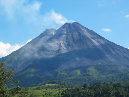 Caminata al Volcán Arenal & Eco Termales photo 2