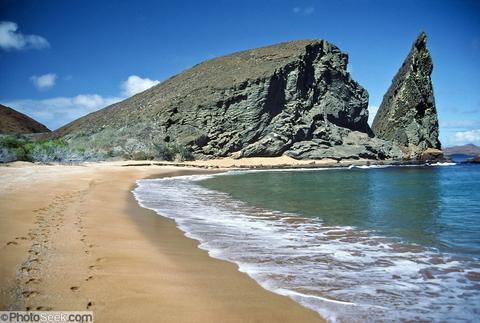 Bartolome Island Tour