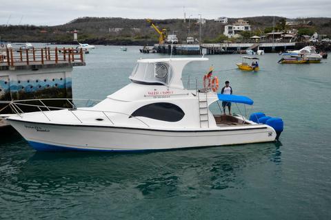 Traslado en barco entre islas desde Santa Cruz