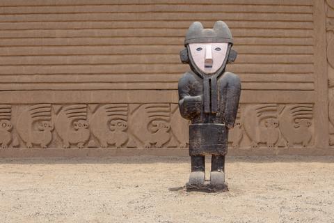 Tour Chan Chan, Huaca El Dragón y Huanchaco