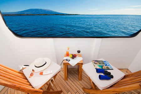 Luxury Cormorant Cruise Galápagos Islands photo 3