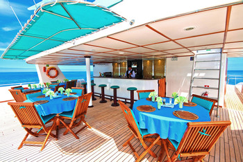 FC Anahí Cruise Galápagos Islands photo 5
