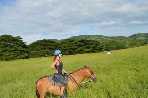 Hacienda El Cenizaro Horseback Ride