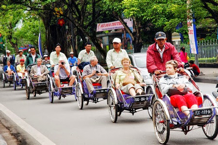 Hue Food Tour by Cyclo photo 3