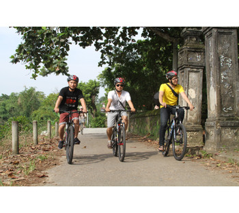 Good Morning Hue with Bike Ride photo 5